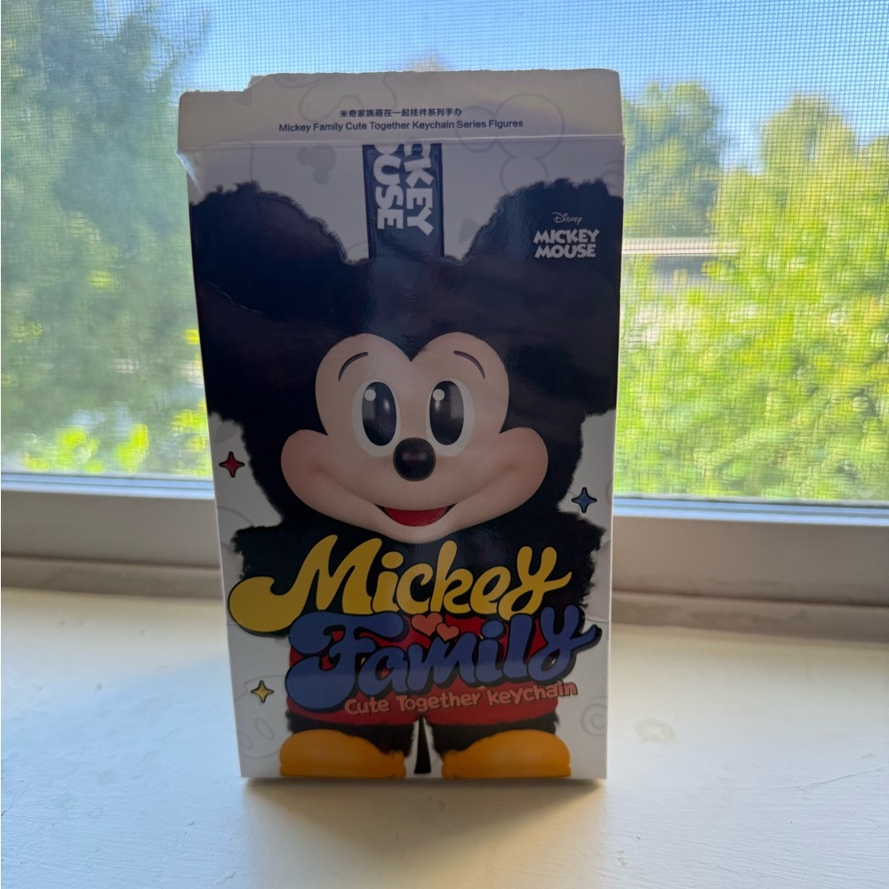 Mickey Mouse Family Keychain Set